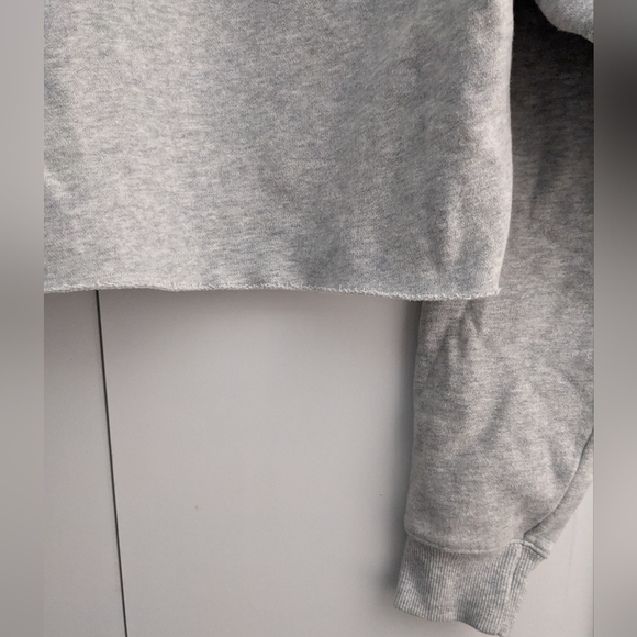 TNA cropped hoodie - Picture 3 of 4